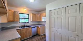 3/2/1 in Quiet Neighborhood in Denison! Gallery 22