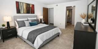 Waterford Square Gallery 2