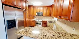 2BR/2BA Riverfront Luxury Condo Gallery 5