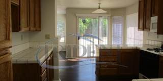 Large 4 bedroom, 3 bath house located on a large lot Gallery 11