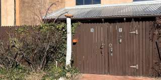 Sweet Townhome Next to Rail Yard Gallery 1