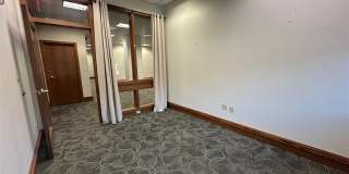 1960 Ring Road Gallery 10
