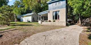 Large 5 Bedroom House in North Campus! Gallery 35