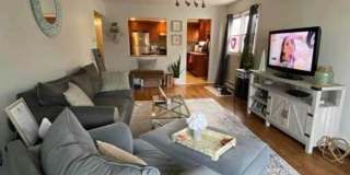 552 E Walnut Street Gallery 10