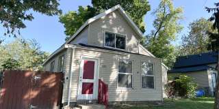 131 Barnett NE - Water included - FREE OCTOBER RENT Gallery 1