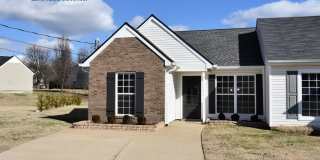 Adorable 2 bedroom 1-level duplex townhome in Smyrna close to Nissan, washer/dryer included! Gallery 1