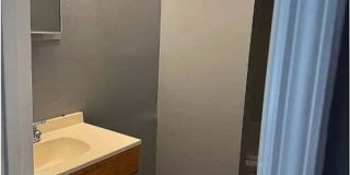 Room in 3 Bedroom Home at River Park Dr Gallery 10