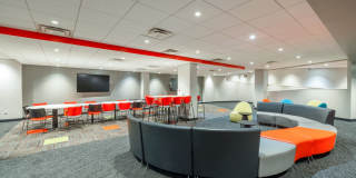 RiverHouse Gallery 81