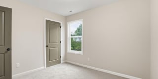 1626 Howell Street Gallery 23