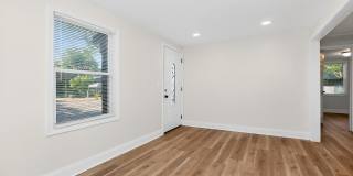 Summer Rent Special on this Cozy Two Bedroom Home! Gallery 4
