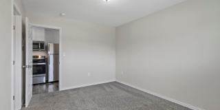 Oak Street Flats Gallery 20