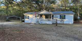 Double Wide Nestled on 5 Acres in Crawfordville Gallery 1