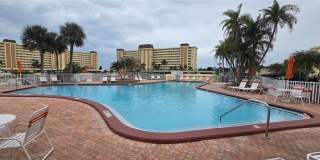 4550 COVE Circle Gallery 27