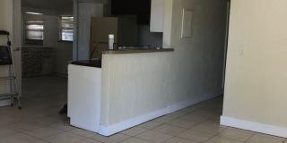 Large 4-2 with fenced backyard Gallery 4