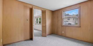 4 Bedroom Remodeled with 2 Stall Detached Garage 4 Bedroom Remodeled with 2 Stall Detached Garage Gallery 27