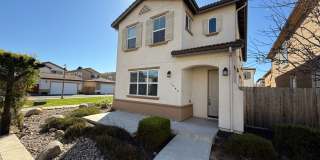 Newer 3 Bedroom Home! Near shops and restaurants! Gallery 1