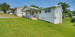 One-Level Living in Kingsport with Screened Porch & Large Yard Gallery 1