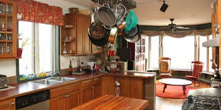 Charming 7 Bedroom-No Broker Fee Gallery 1