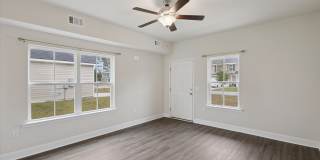 $500 RENT CREDIT | AVAILABLE NOW! (Small Pets Only) Gallery 4