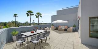 5550 Wilshire at Miracle Mile by Windsor Gallery 38