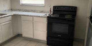 Two Bed One Bath Home Available Now Gallery 7