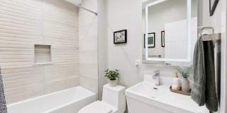 Philly Magazine-Featured Luxury 3 Bed Condo with Huge Roof Deck & Skyline Views Gallery 19