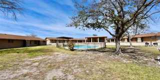 Fully furnished 2 bedroom 1 bath! 710 Cantu #4 Gallery 1