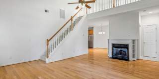 NW Brick Townhome, Granite Counter-Tops, Wood Floors, FP, Garage! NW Brick Townhome, Granite Counter-Tops, Wood Floors, FP, Garage! Gallery 4