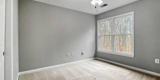 214 W LOCUST Street Gallery 27