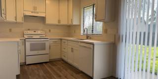 Remodeled 3 bedroom 2 bath house in Citrus Heights HUGE YARD Gallery 1