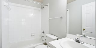 Spacious 2 Bedroom 2.5 Bath Townhome in Midtown Spacious 2 Bedroom 2.5 Bath Townhome in Midtown Gallery 20