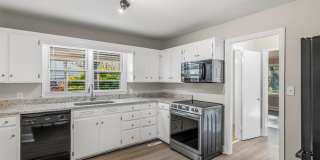 NW - Large Brick Ranch, Updated, Hardwoods, LR, DR, Den, Two Decorative Fire Places, Fenced, Storage Building, Desirable Neighborhood! Gallery 15