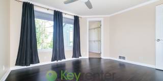 Comfort and Style in the Heart of Seattle Gallery 12