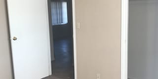 1436 S Kenneth Pl Gallery 16