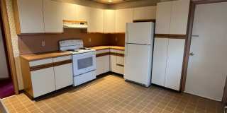 940 Woodlawn Street, 1st Floor Gallery 8