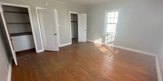 In-Unit Washer and Dryer Hookups Gallery 11