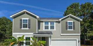 Beautiful 4 Bed 2.5 Bath Home in Lillington Gallery 1