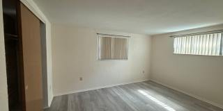 Beautiful 2 bedroom home with fenced in backyard Gallery 24