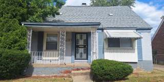 Brick Bungalow with 3 bed and 2 baths Brick Bungalow with 3 bed and 2 baths Gallery 1