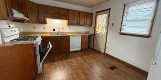 3 Bed 1 Bath 1100.00 Gallery 5