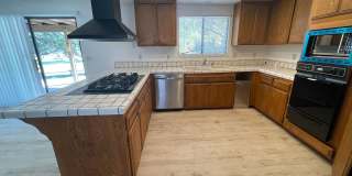 Golf Course- On The Mesa 3 Bedrooms, 2 Bathrooms, New Paint, Gallery 18