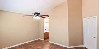 Beautiful 4 bedroom for rent. Gallery 27