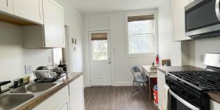 AVAILABLE AUGUST 2026 - Great 3 Bedroom Home in South Side Slopes! Gallery 8