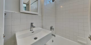 Wilshire Royale Apartments Gallery 16