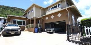 Large 4 bedroom, 3 bath, 4+ parking, gated single family house in Kalihi Gallery 13