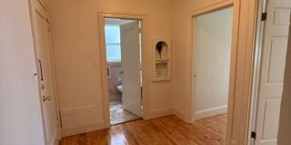 2br - 780ft2 - Prime location! One block to UCB Gallery 20