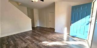 718 N Evelyn Place NW Gallery 2