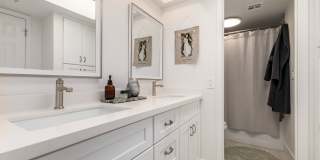 Great 2 bed/2 bath at the Point South Mountain Gallery 24