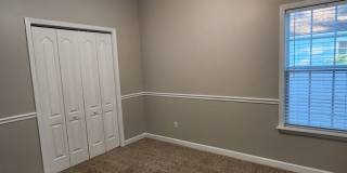 Spacious 4BR Home with Fireplace, Screened Porch & Privacy-Fenced Yard Gallery 5