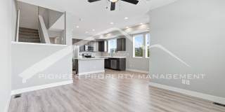 Spacious Townhouse with Central AC and 2-Car Garage Gallery 5